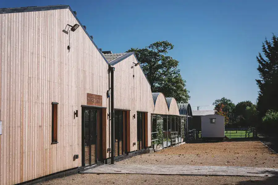 dfg-peterley-manor-farm-barn-kitchen-great-missenden